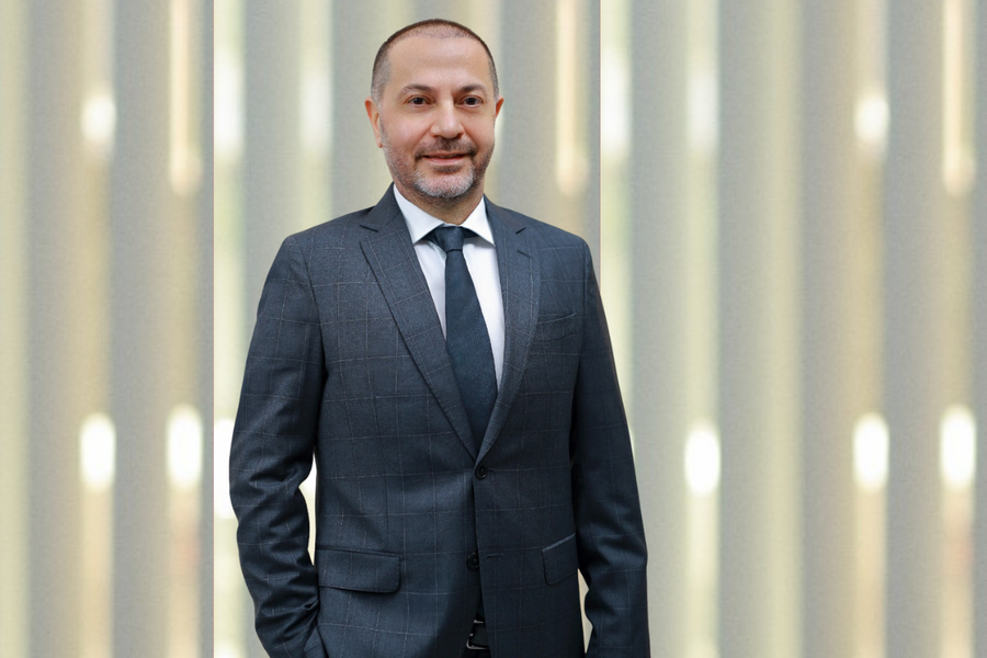 Kortlarda Suwen İmzası Var